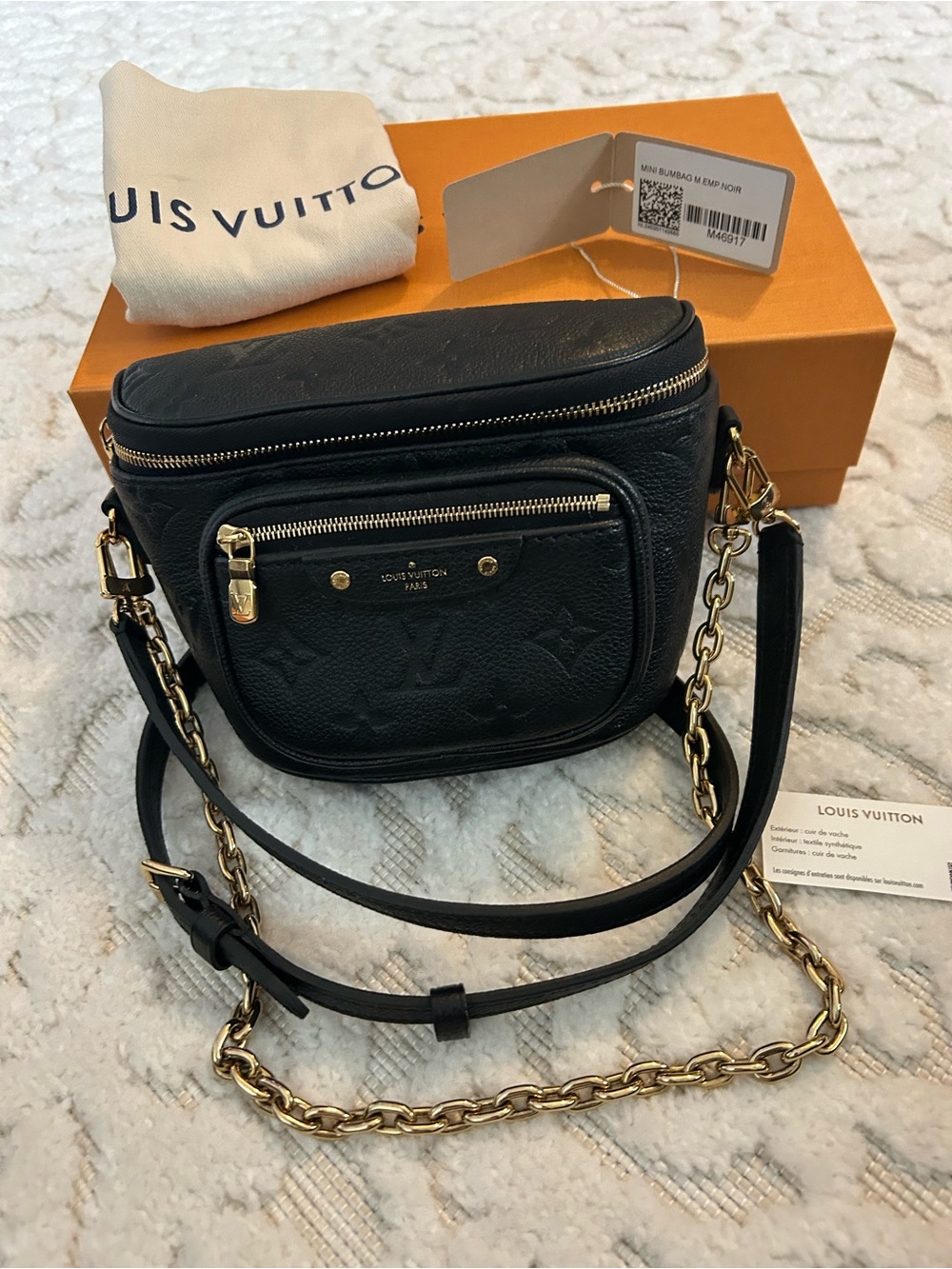 Louis Vuitton Black Leather Mini Bum  Bag with Gold Chain and leather strap - Picture 4 of 10